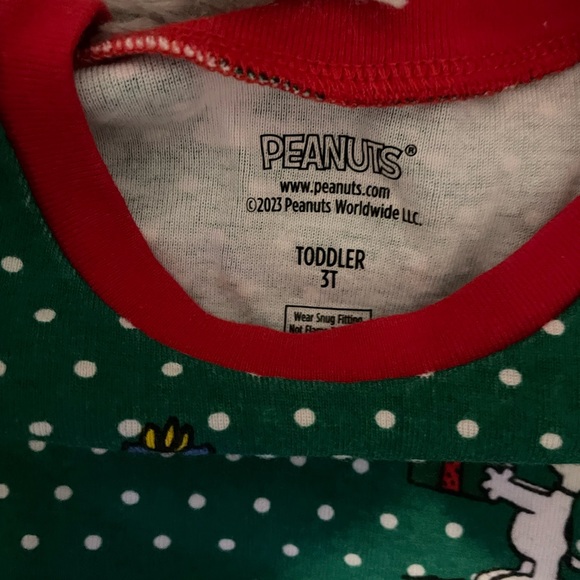 Peanuts Charlie Brown baby Pijama set. Size 3T - Picture 2 of 5